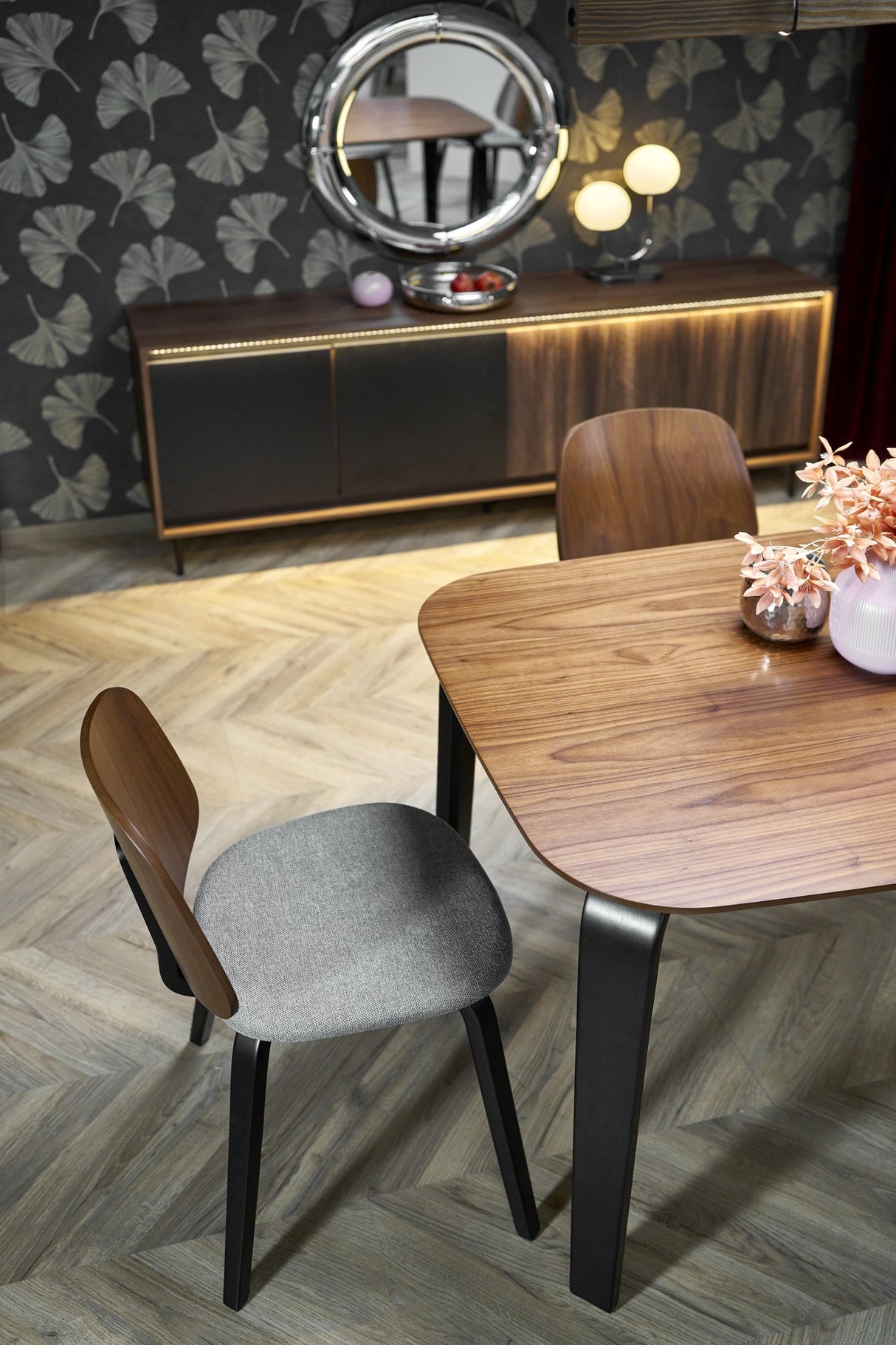 Valgomojo stalas HA4718