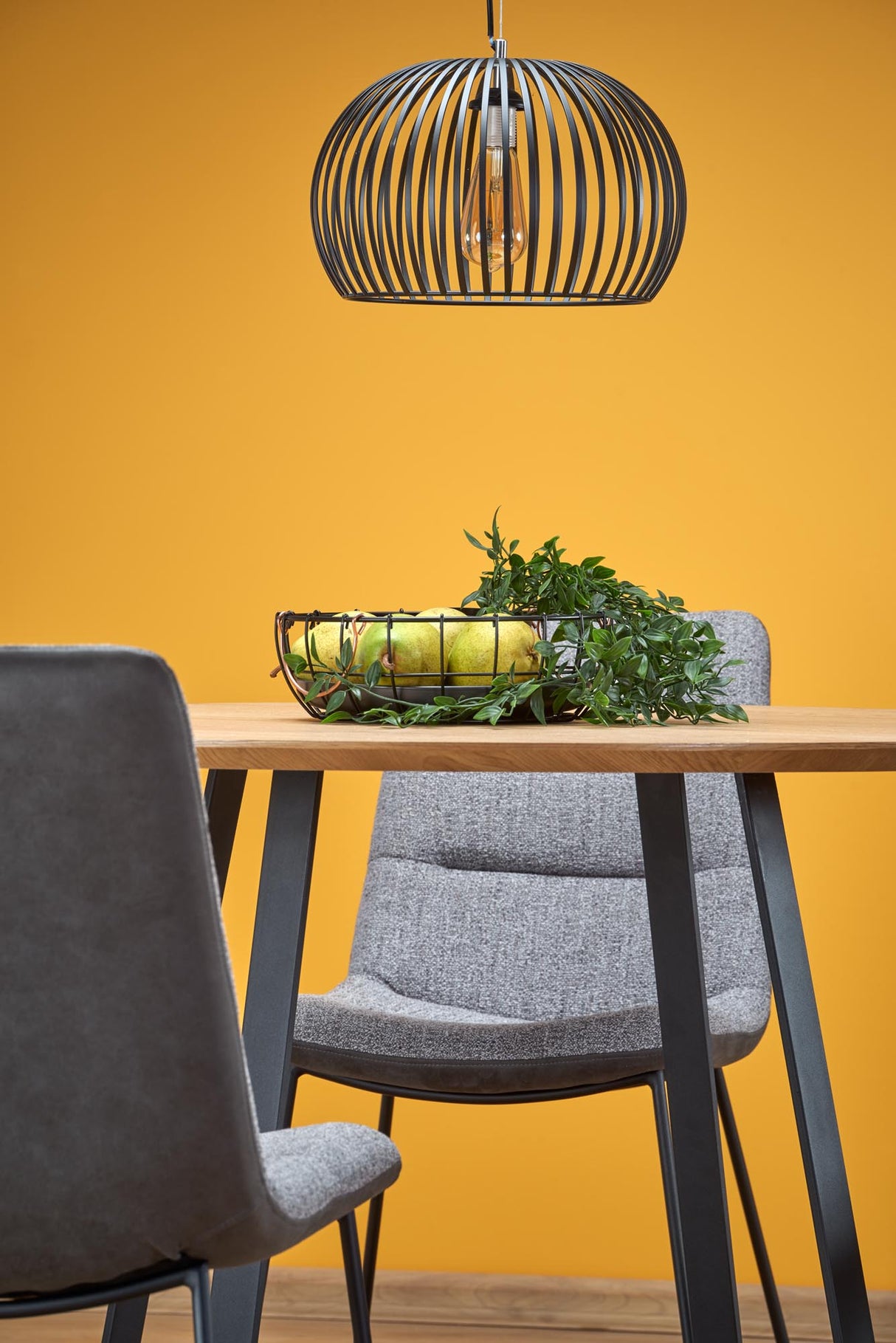 Valgomojo stalas HA1739