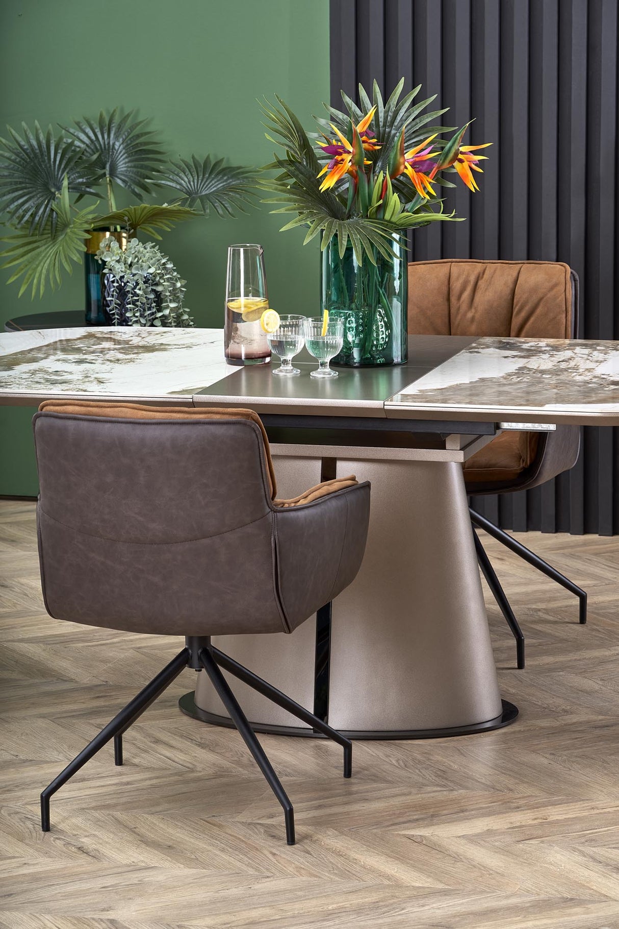 Valgomojo stalas HA2912